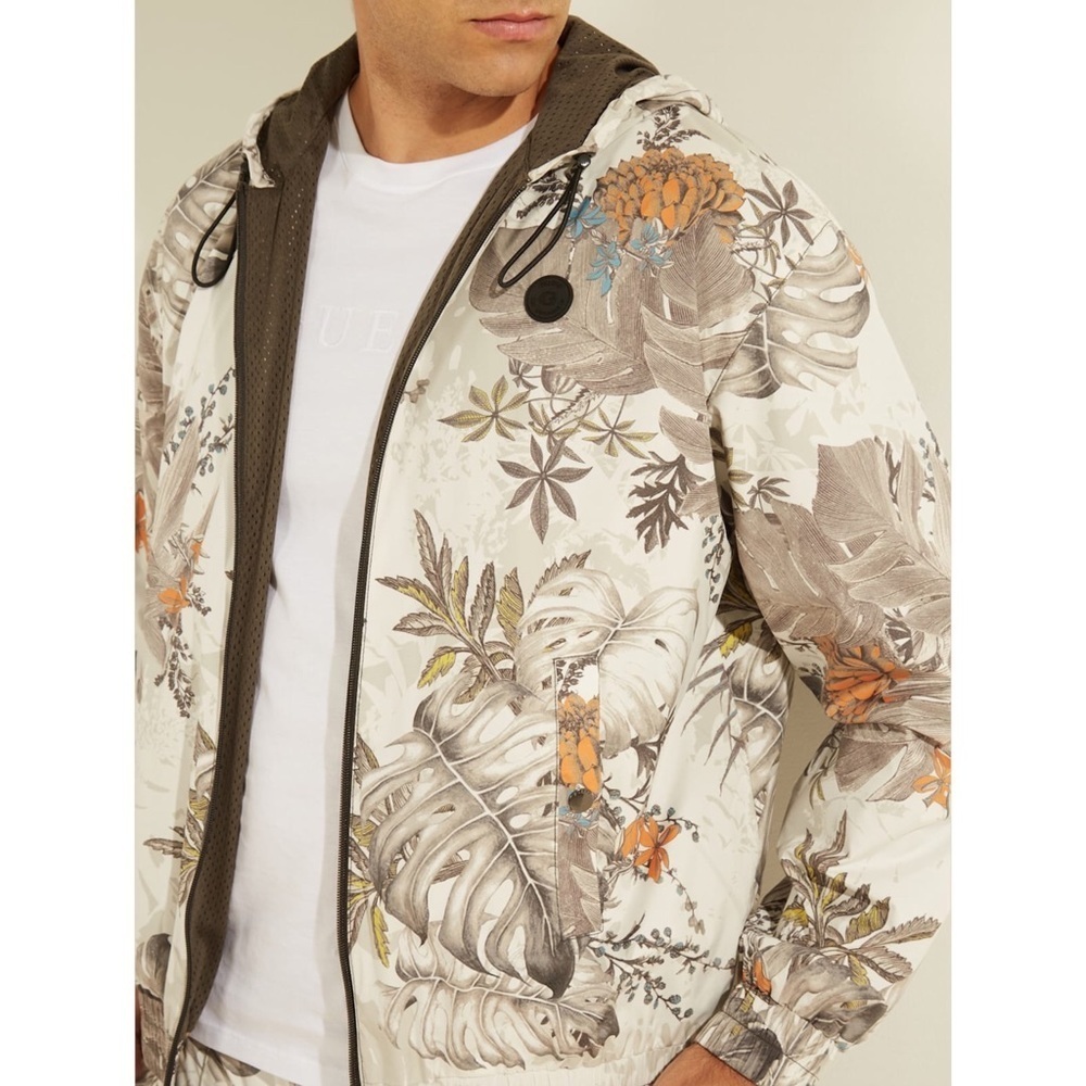 New GUESS Tropical Camo Jacket SZ L
